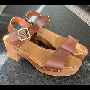 American Eagle Clog Sandals